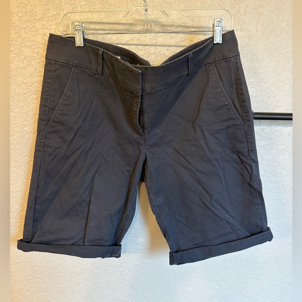 Women's Bermuda Roll Short